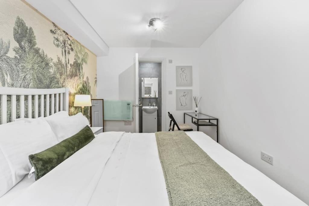 Holiday Home 2Br L 2Ba With Patio-Sleep 6 Λονδίνο Εξωτερικό φωτογραφία