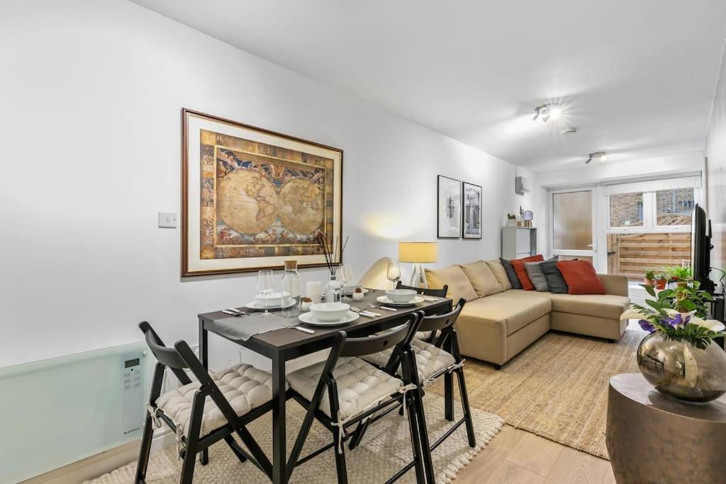 Holiday Home 2Br L 2Ba With Patio-Sleep 6 Λονδίνο Εξωτερικό φωτογραφία