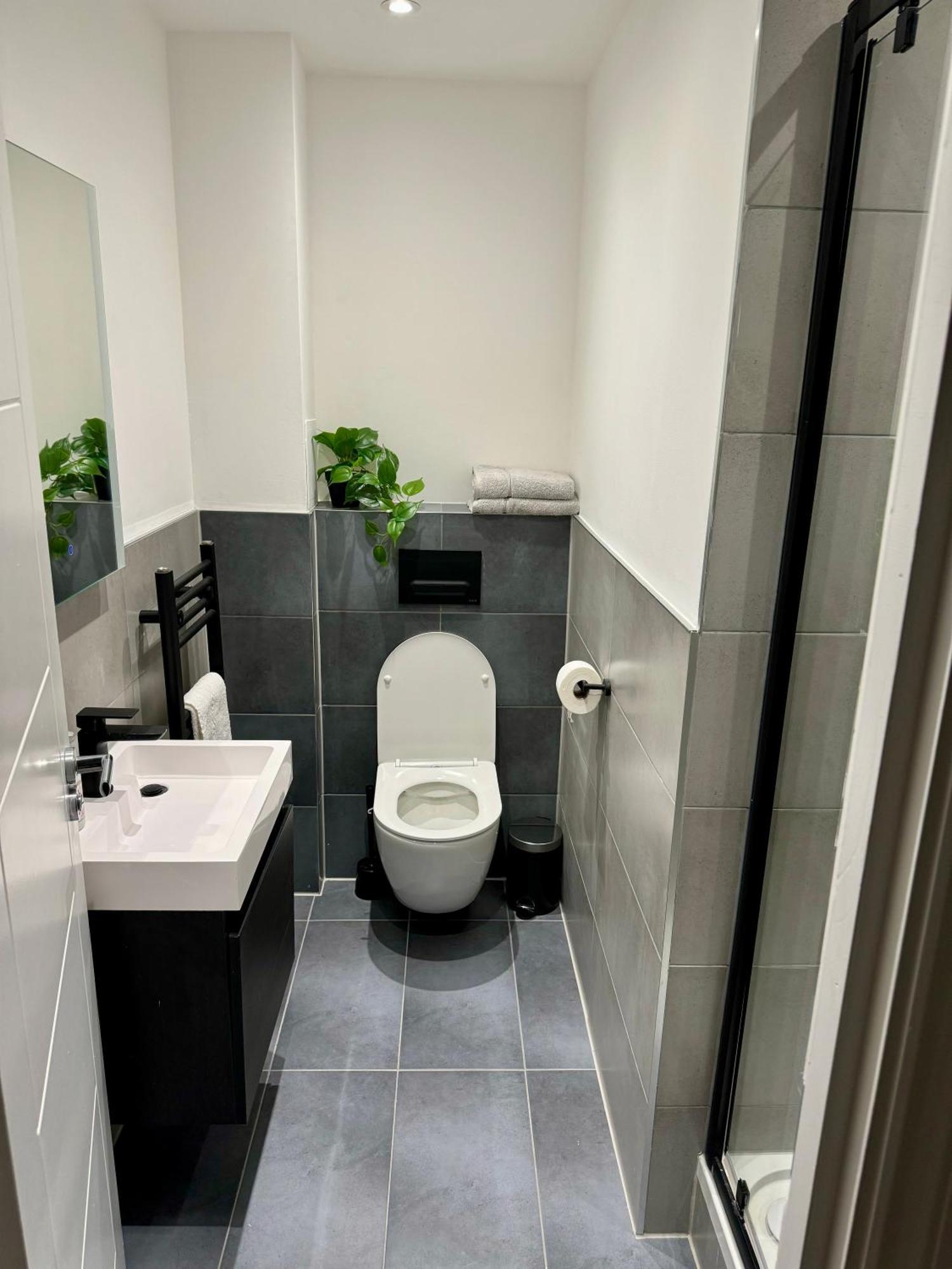 Holiday Home 2Br L 2Ba With Patio-Sleep 6 Λονδίνο Εξωτερικό φωτογραφία