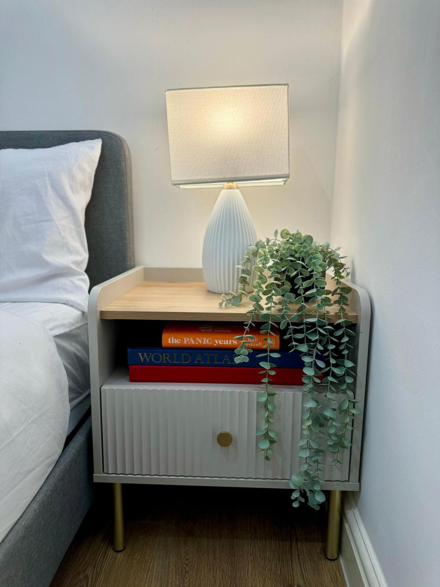 Holiday Home 2Br L 2Ba With Patio-Sleep 6 Λονδίνο Εξωτερικό φωτογραφία